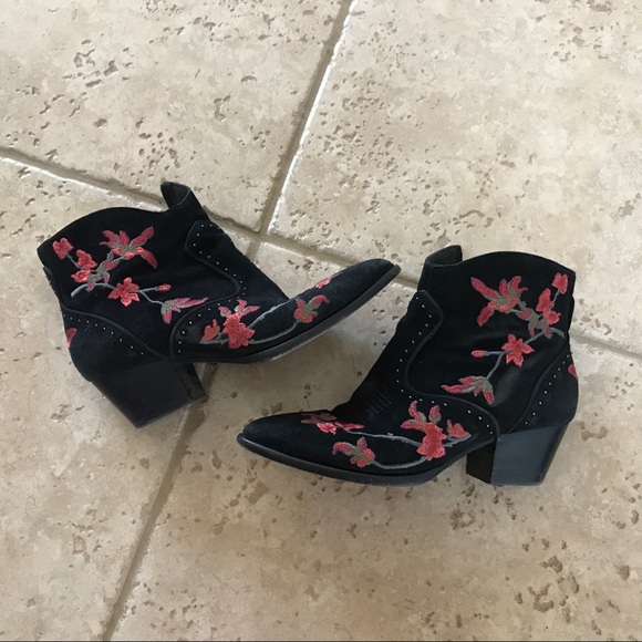 🔥 New Ash Leather Embroidery Booties 🔥 - Picture 3 of 5